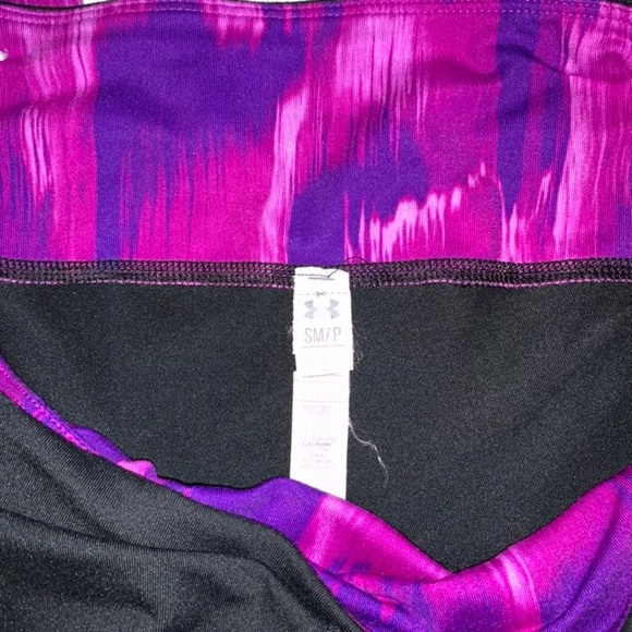 Under Amour Black Purple Pattern Cropped Leggings - Picture 3 of 3